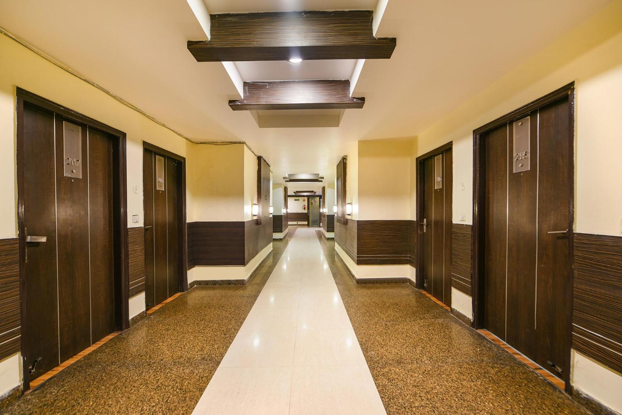 Fabhotel West View Ghaziabad Eksteriør billede